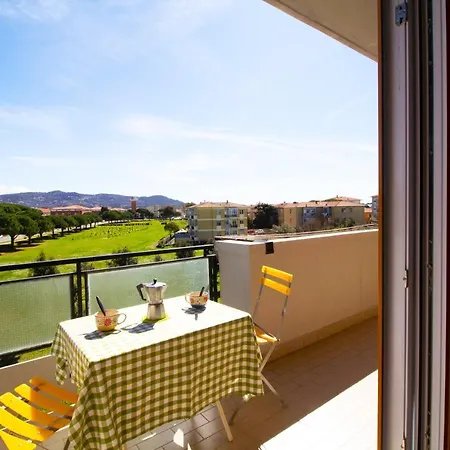 Attico Due Passi Dal Mare - Ardenza Apartment *
